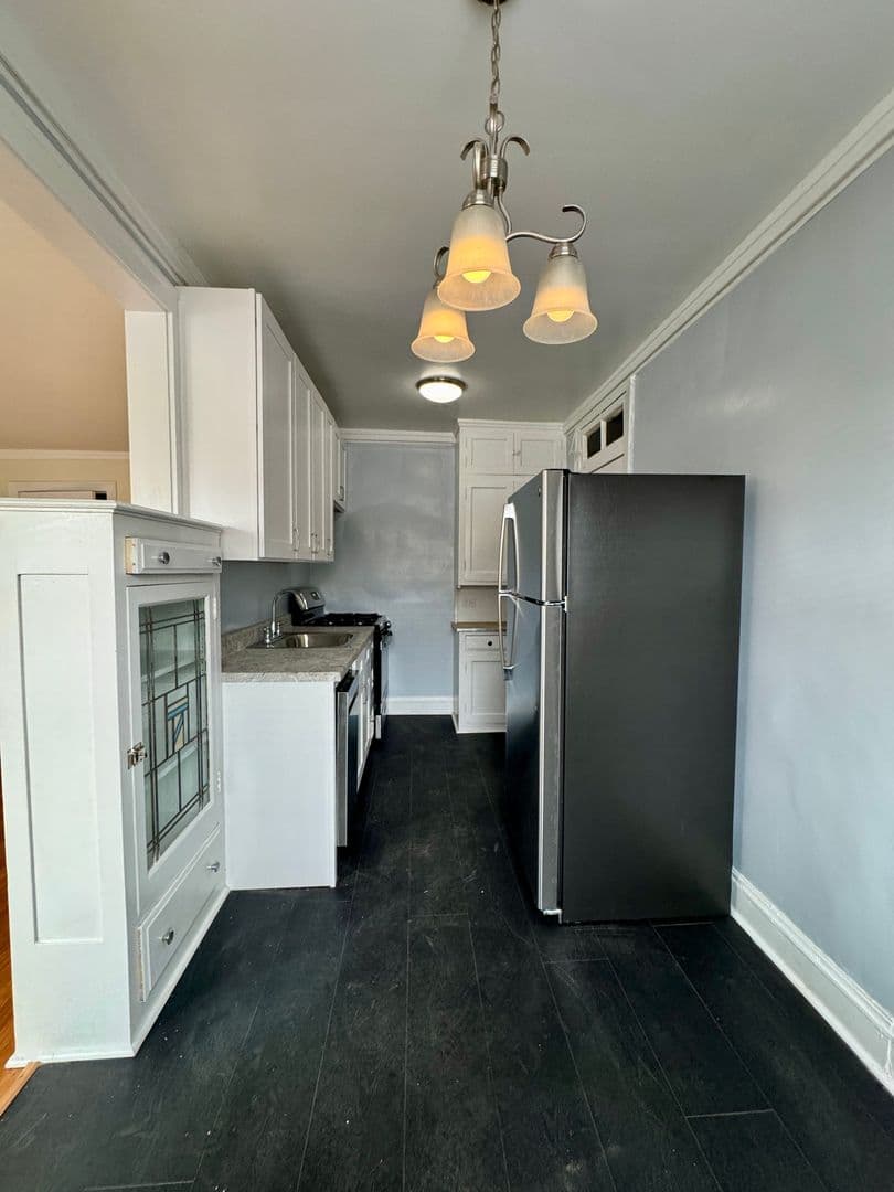 Chicago Apartment: 2402-10 W.Lunt