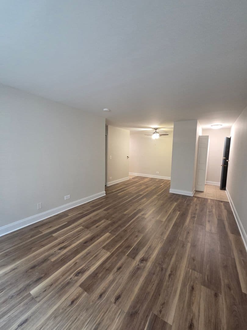 Chicago Apartment: 606 W. Cornelia