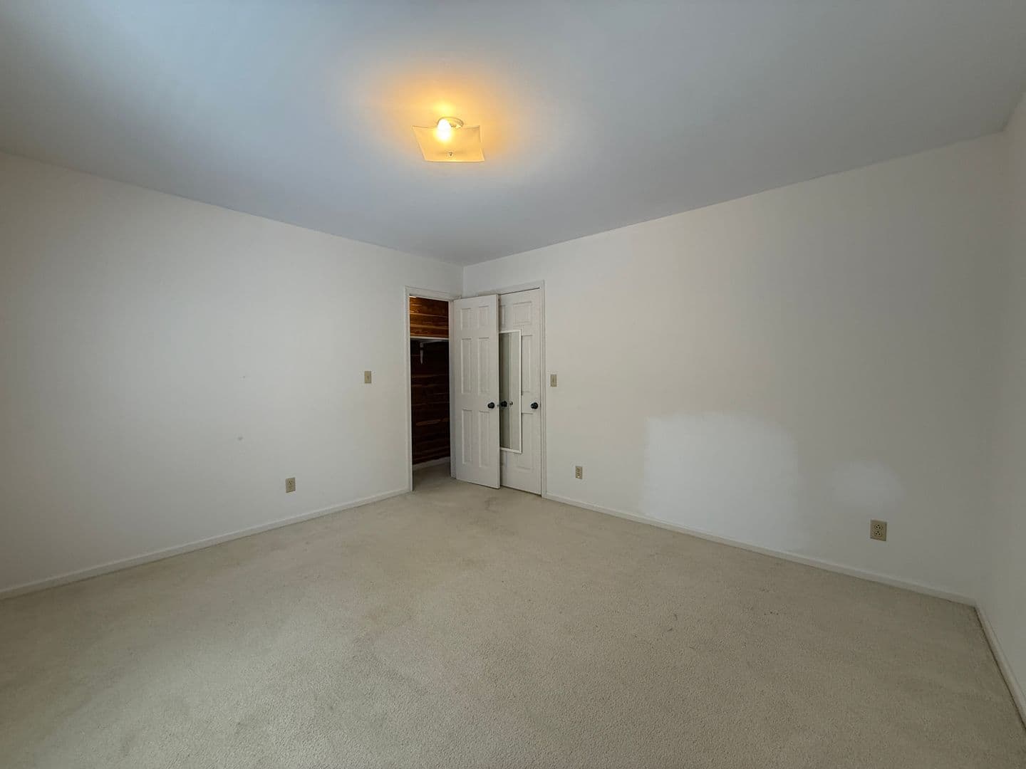 Winston Salem House: 2711 Reynolda Road 2D