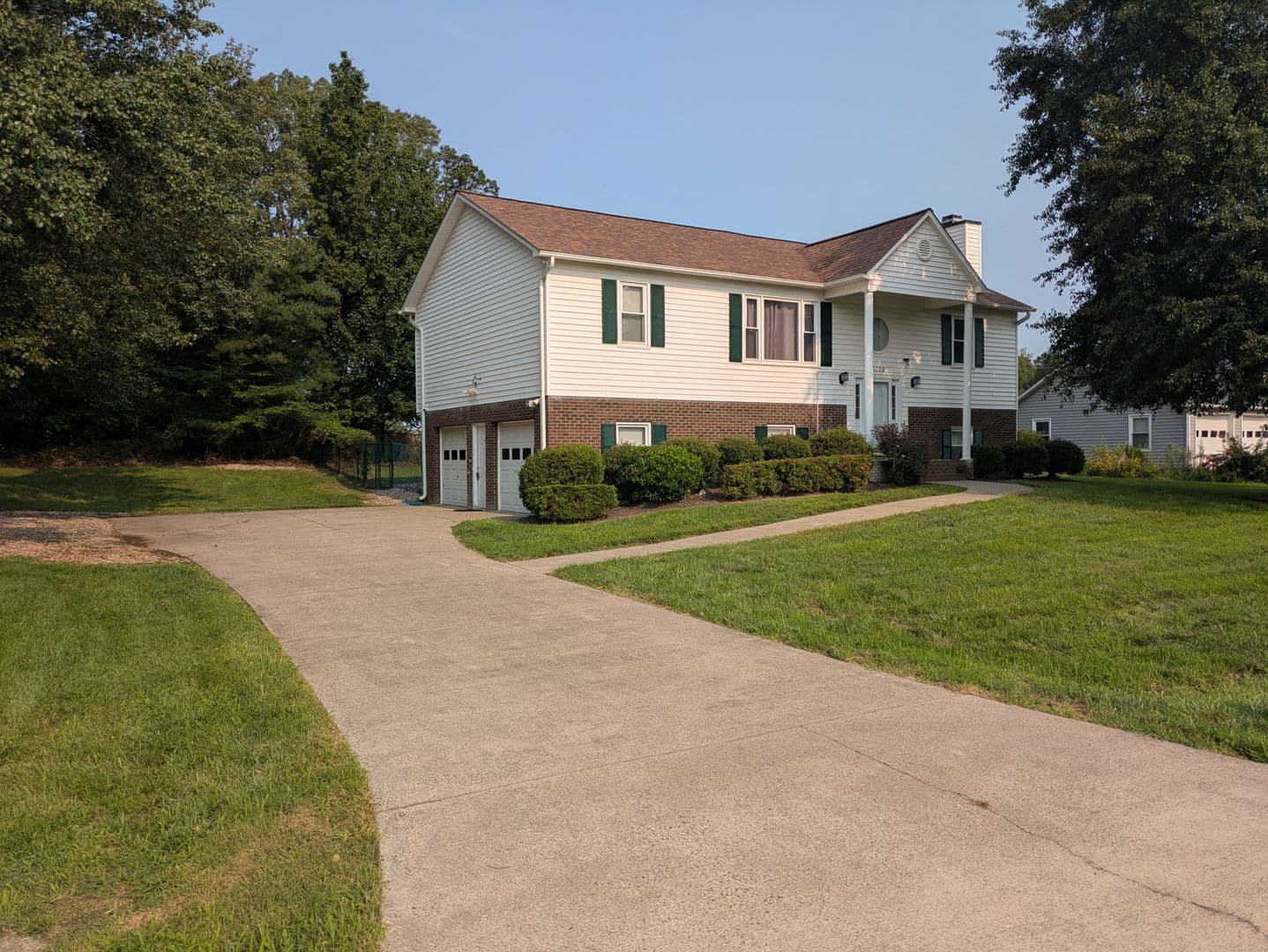 Winston Salem House: 6008 Yeaton Glen Drive