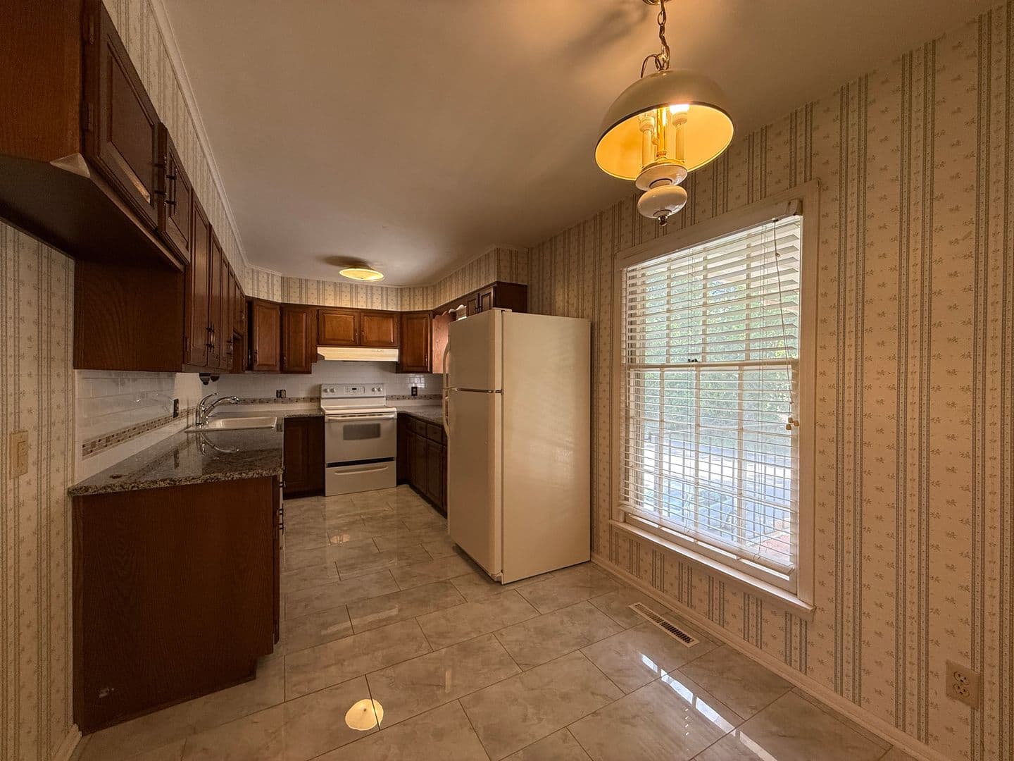 Winston Salem House: 2711 Reynolda Road 2D
