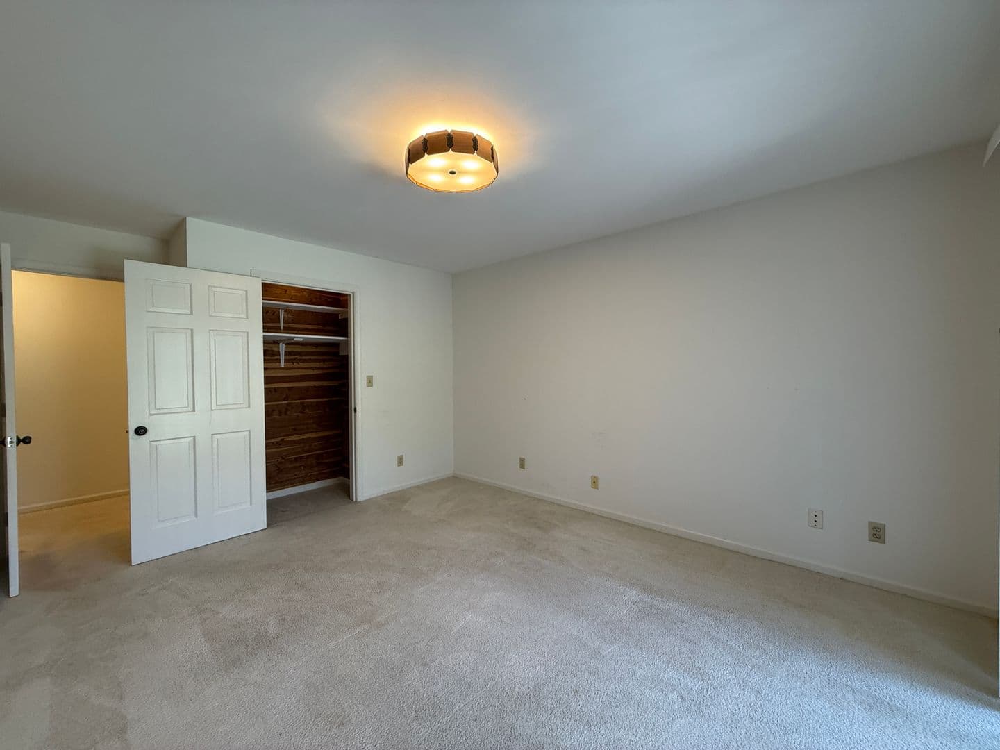 Winston Salem House: 2711 Reynolda Road 2D