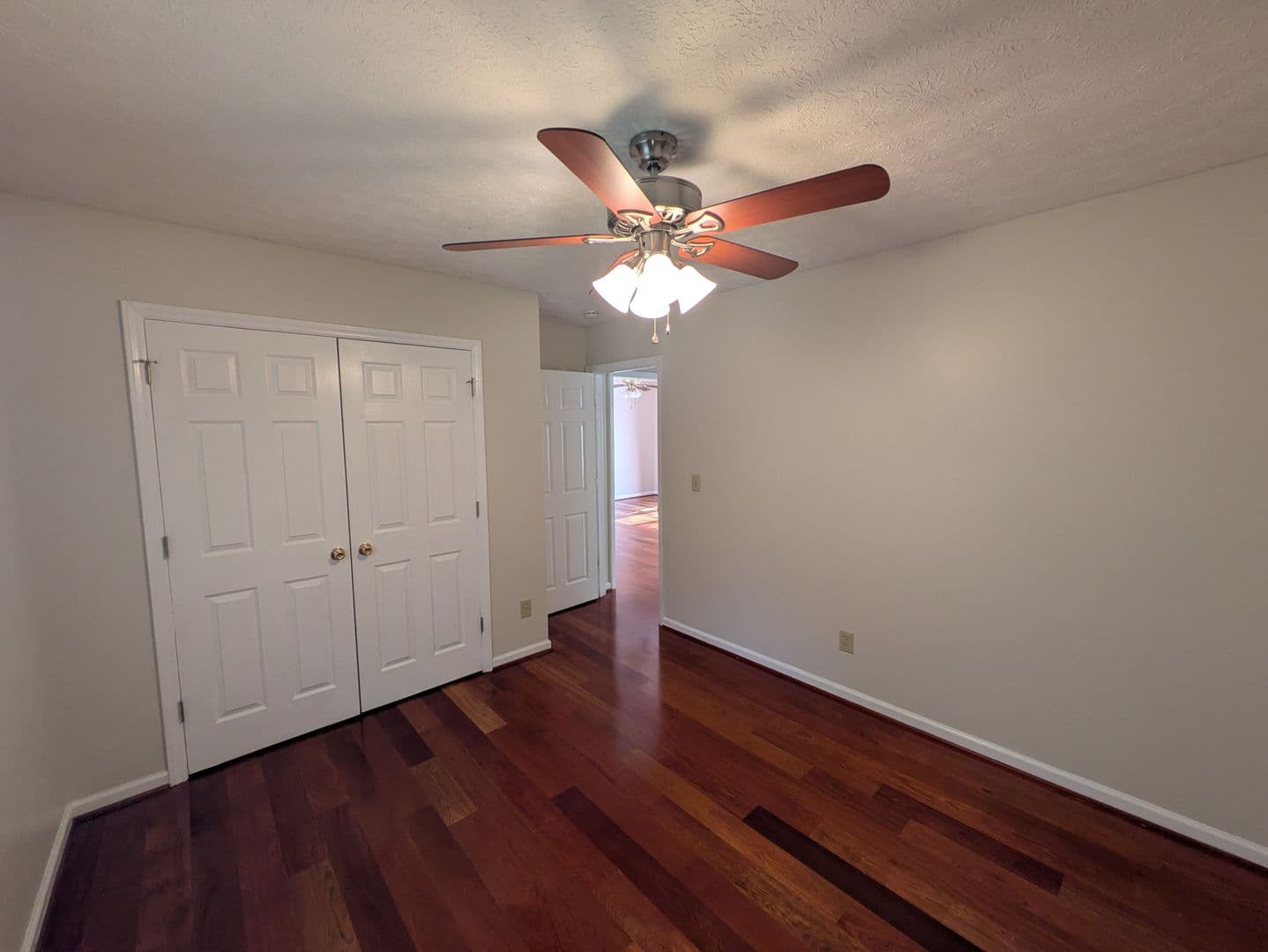 Winston Salem House: 6008 Yeaton Glen Drive