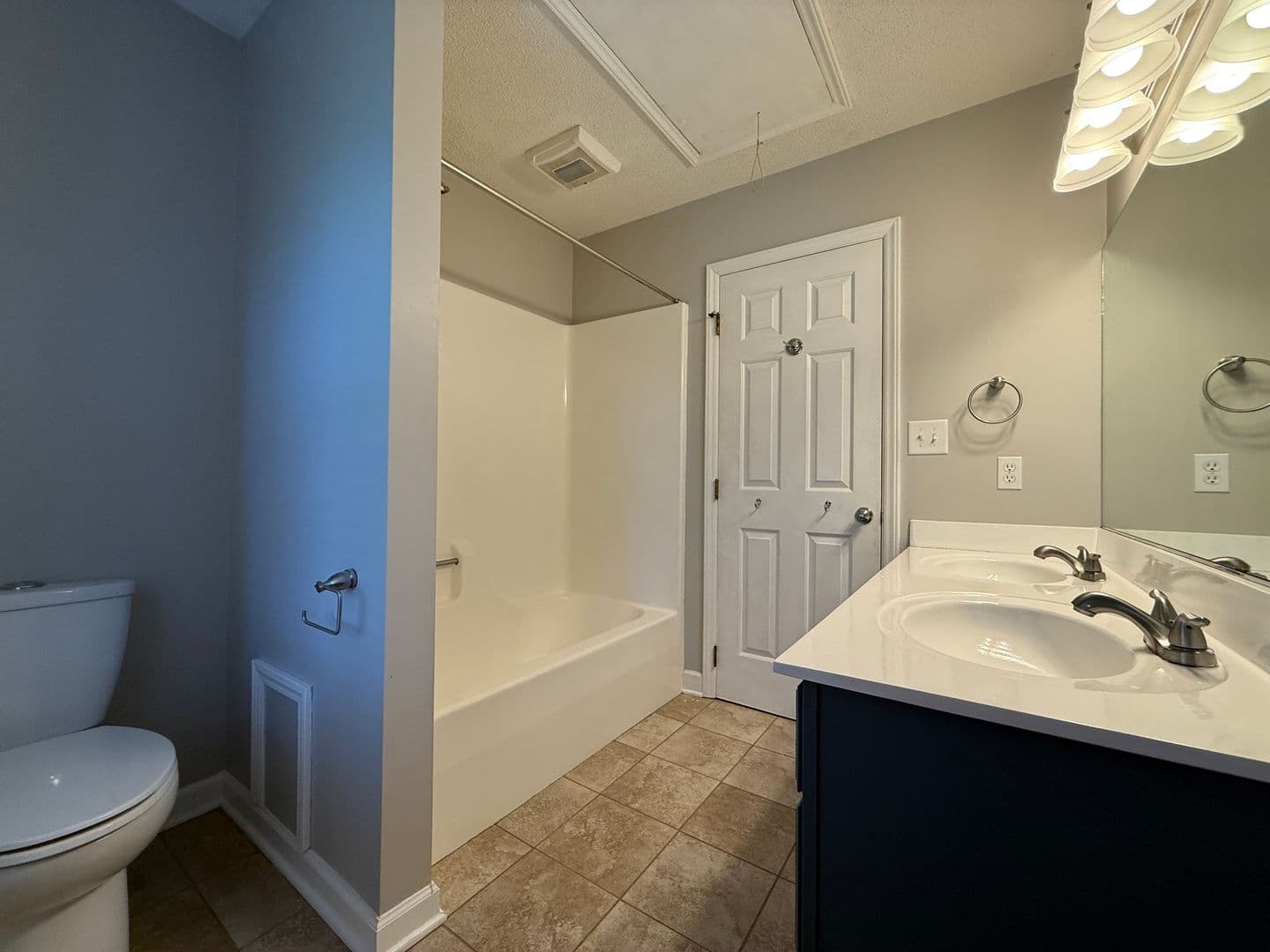 Clemmons House: 6714 Amberley Lane