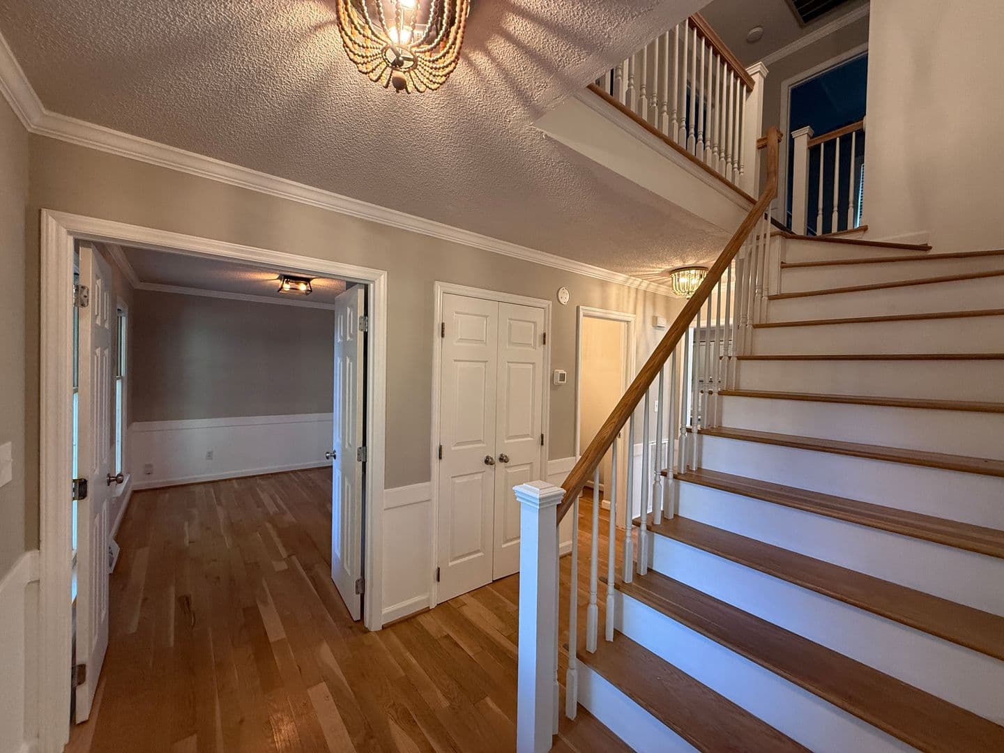 Clemmons House: 6714 Amberley Lane