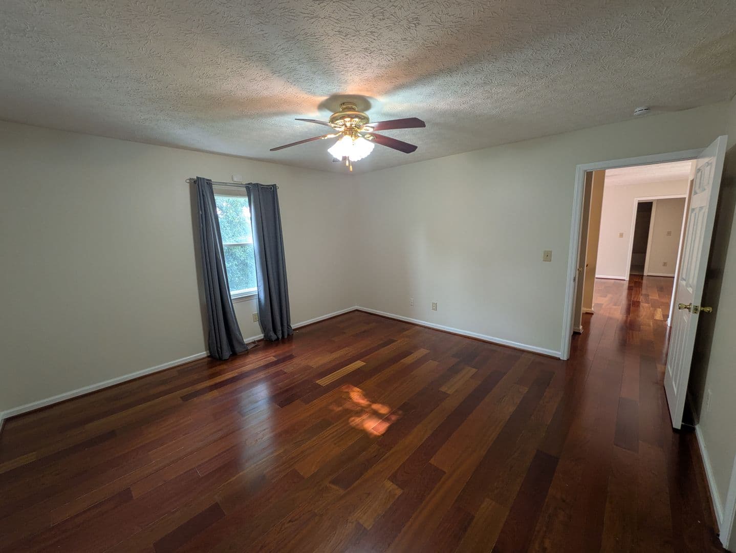 Winston Salem House: 6008 Yeaton Glen Drive