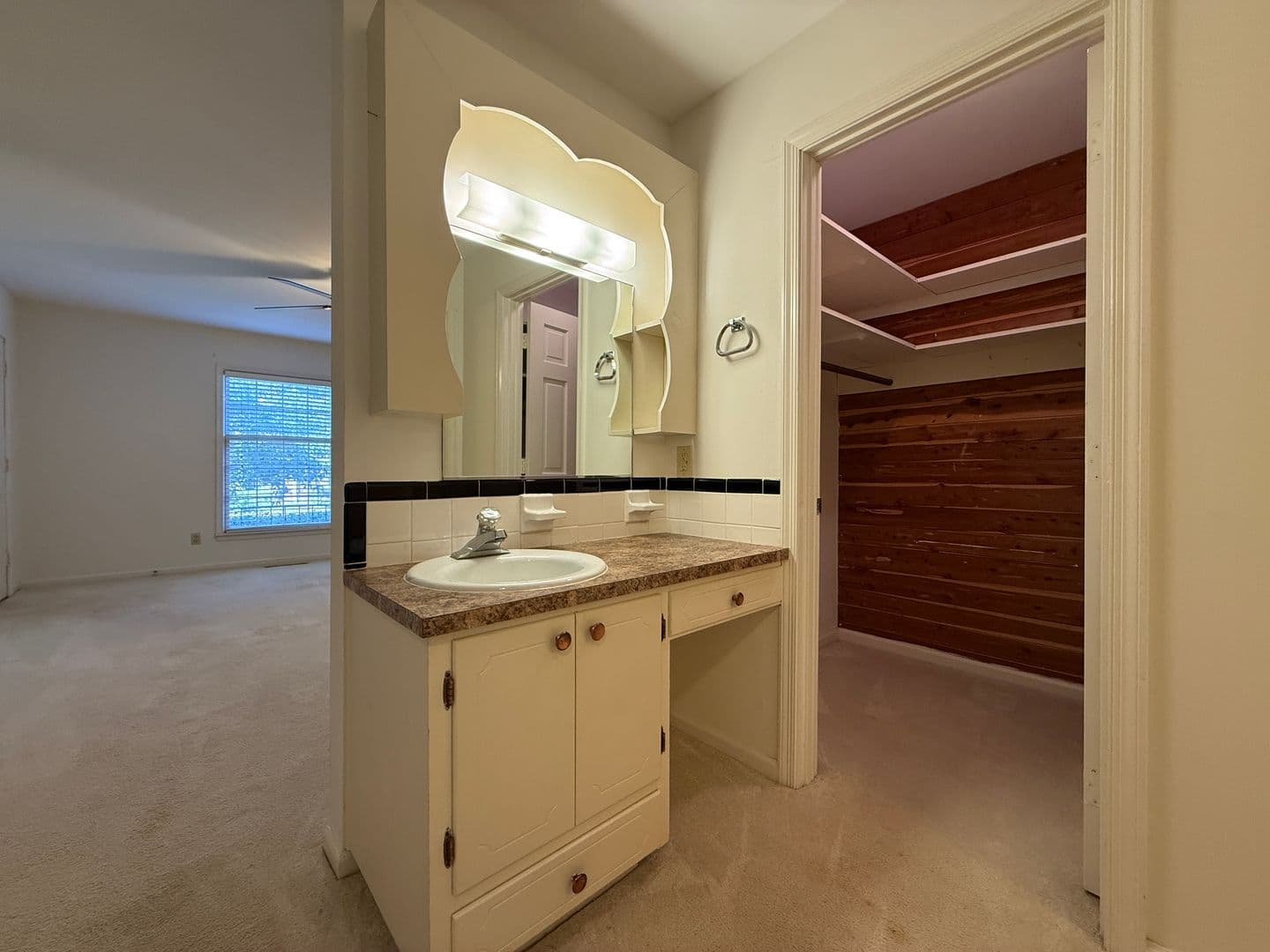 Winston Salem House: 2711 Reynolda Road 2D