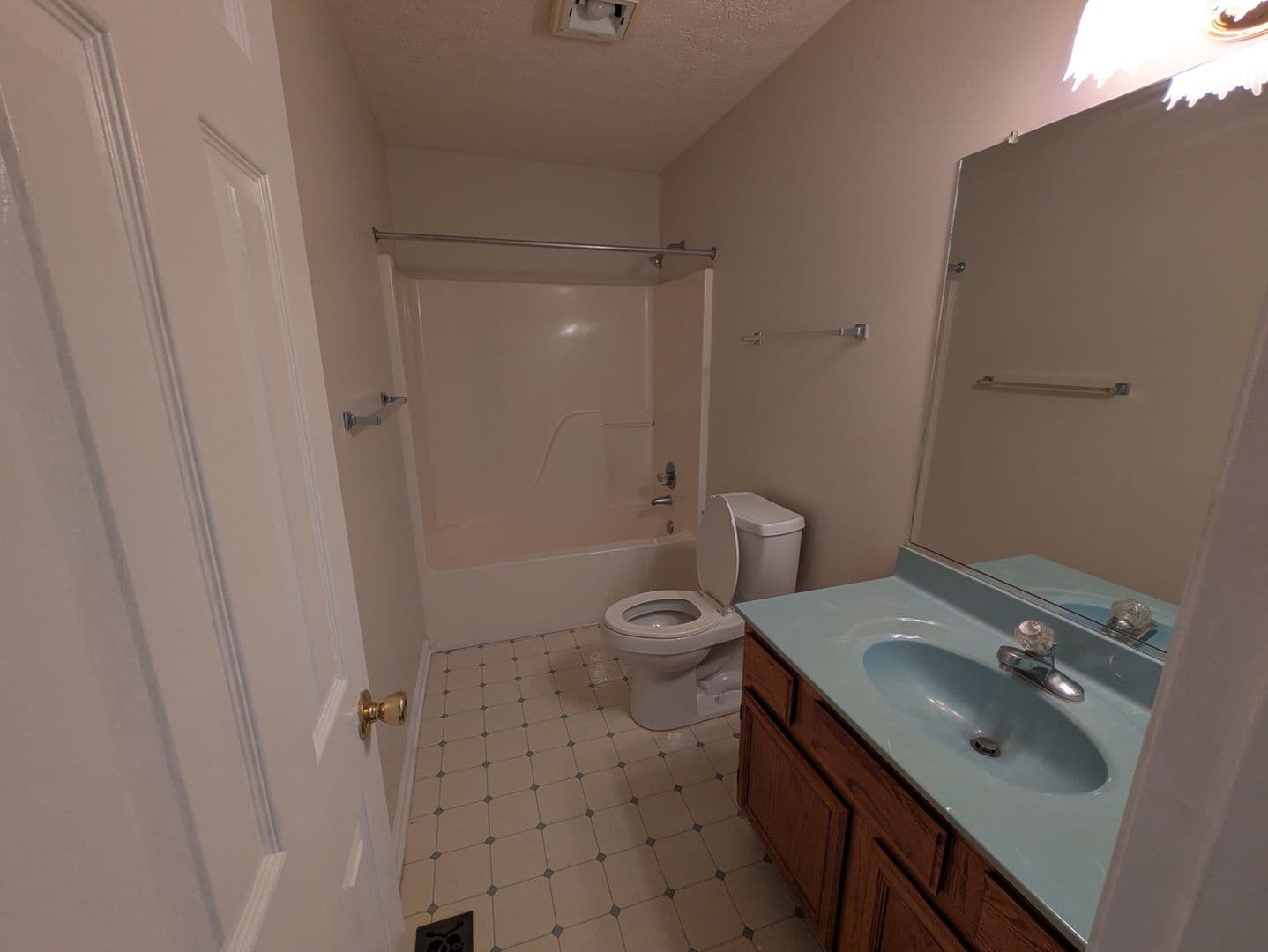 Winston Salem House: 6008 Yeaton Glen Drive