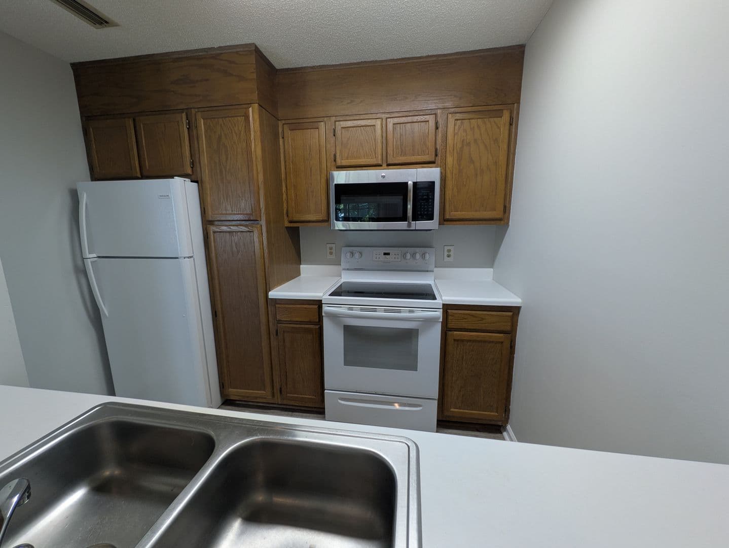 Clemmons Condo: 4021 E Whirlaway Court