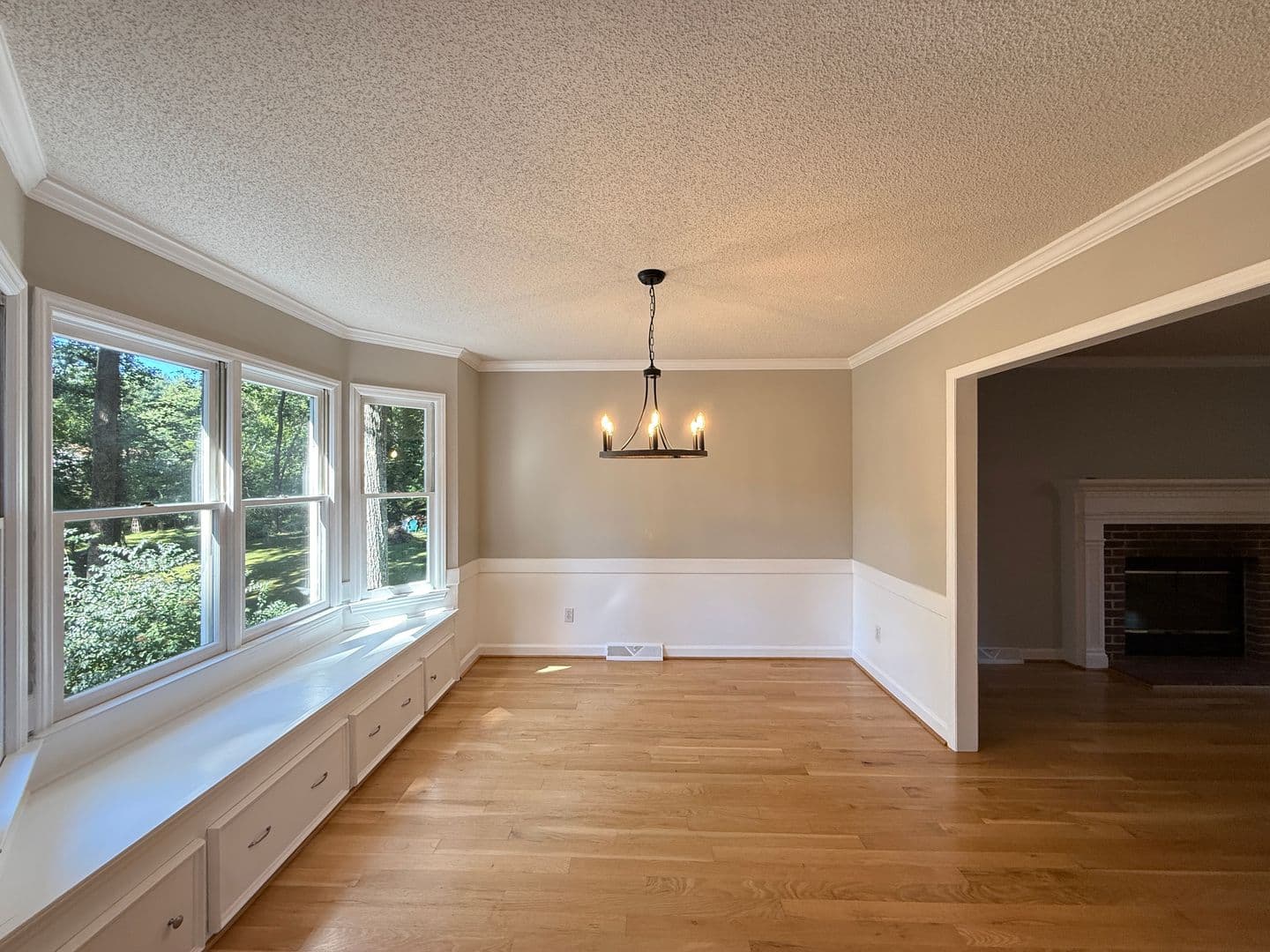 Clemmons House: 6714 Amberley Lane