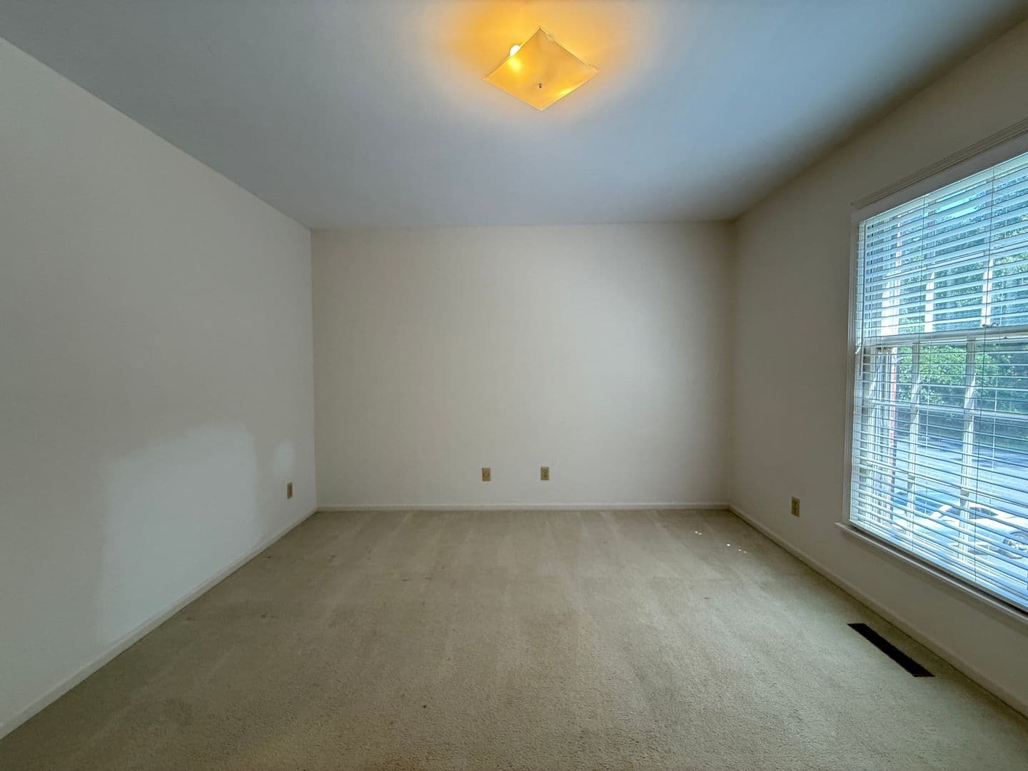 Winston Salem House: 2711 Reynolda Road 2D