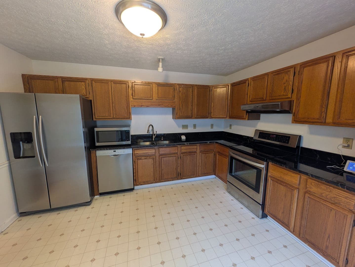 Winston Salem House: 6008 Yeaton Glen Drive