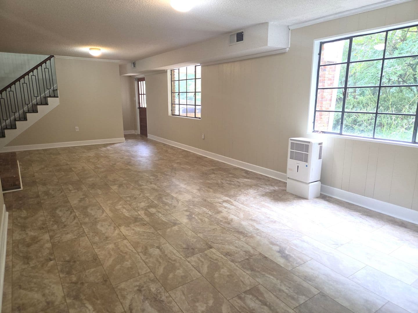 Winston Salem House: 2443 Greenwich Rd