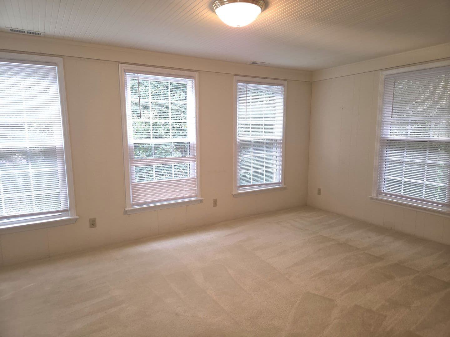 Winston Salem House: 2443 Greenwich Rd
