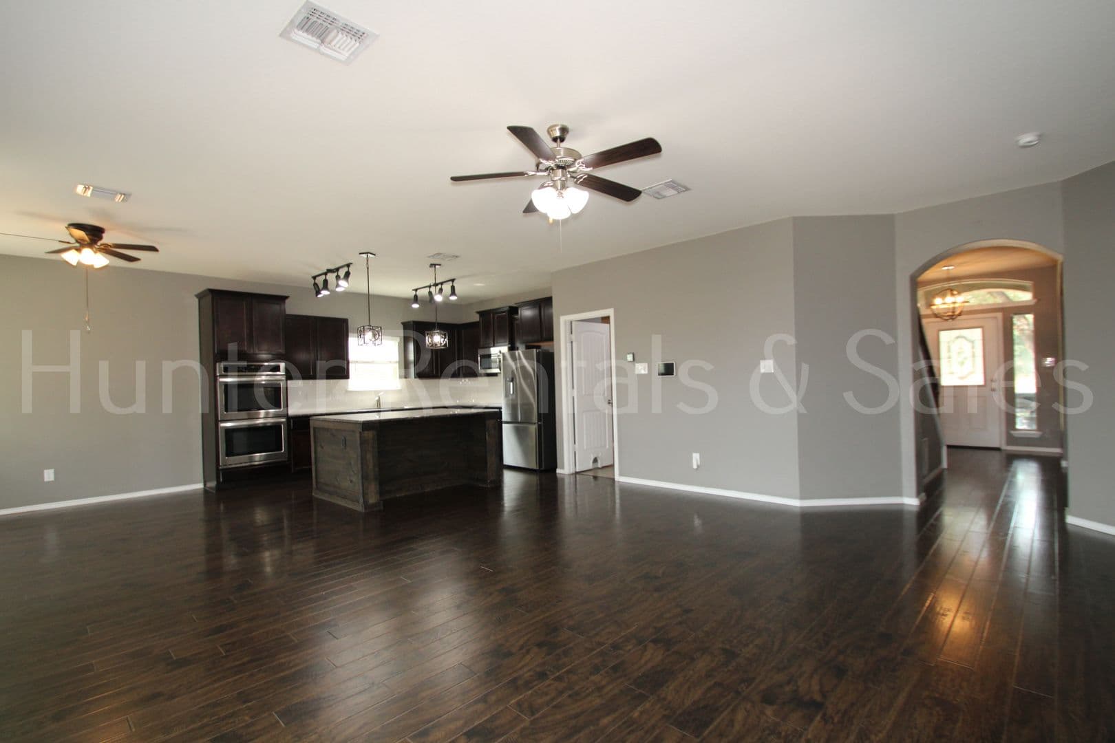 Belton House: 5561 Othello Dr