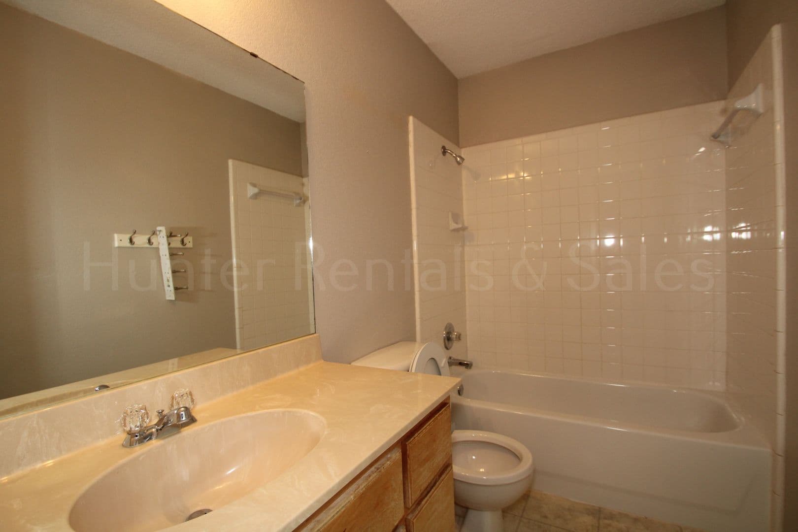 Killeen House: 4200 Matt Ct