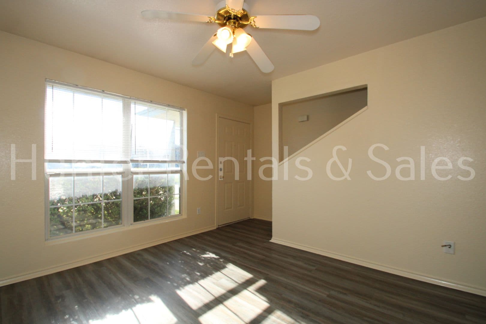 Killeen Townhome: 4301-B Alan Kent Dr
