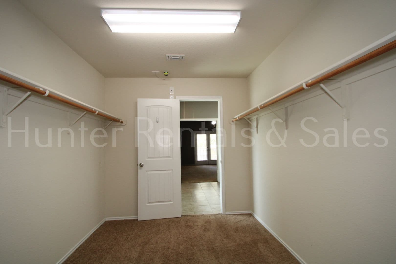 Belton House: 5561 Othello Dr