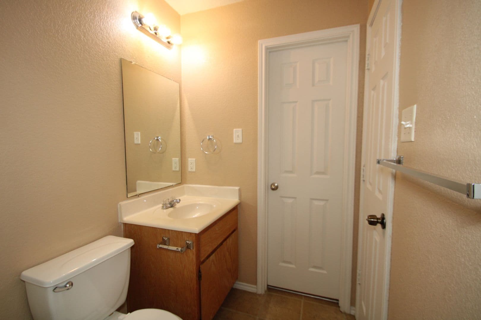 Killeen House: 3905 Bolivar Dr