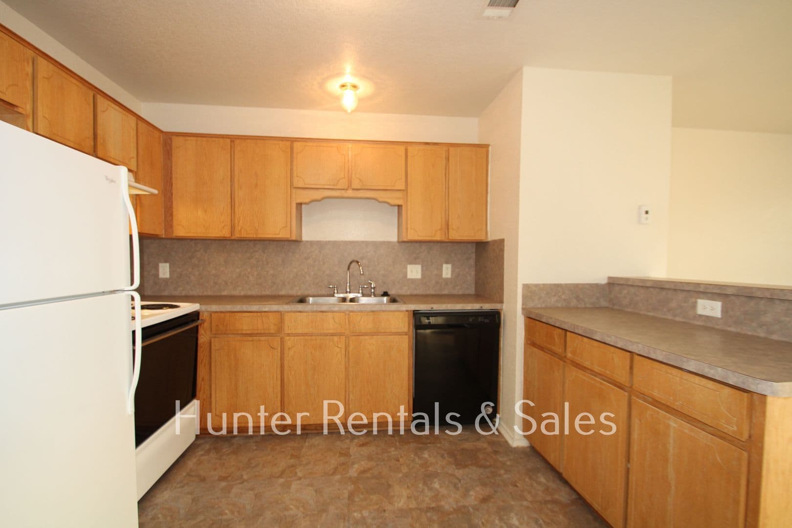 Killeen Townhome: 4401-B Alan Kent Dr