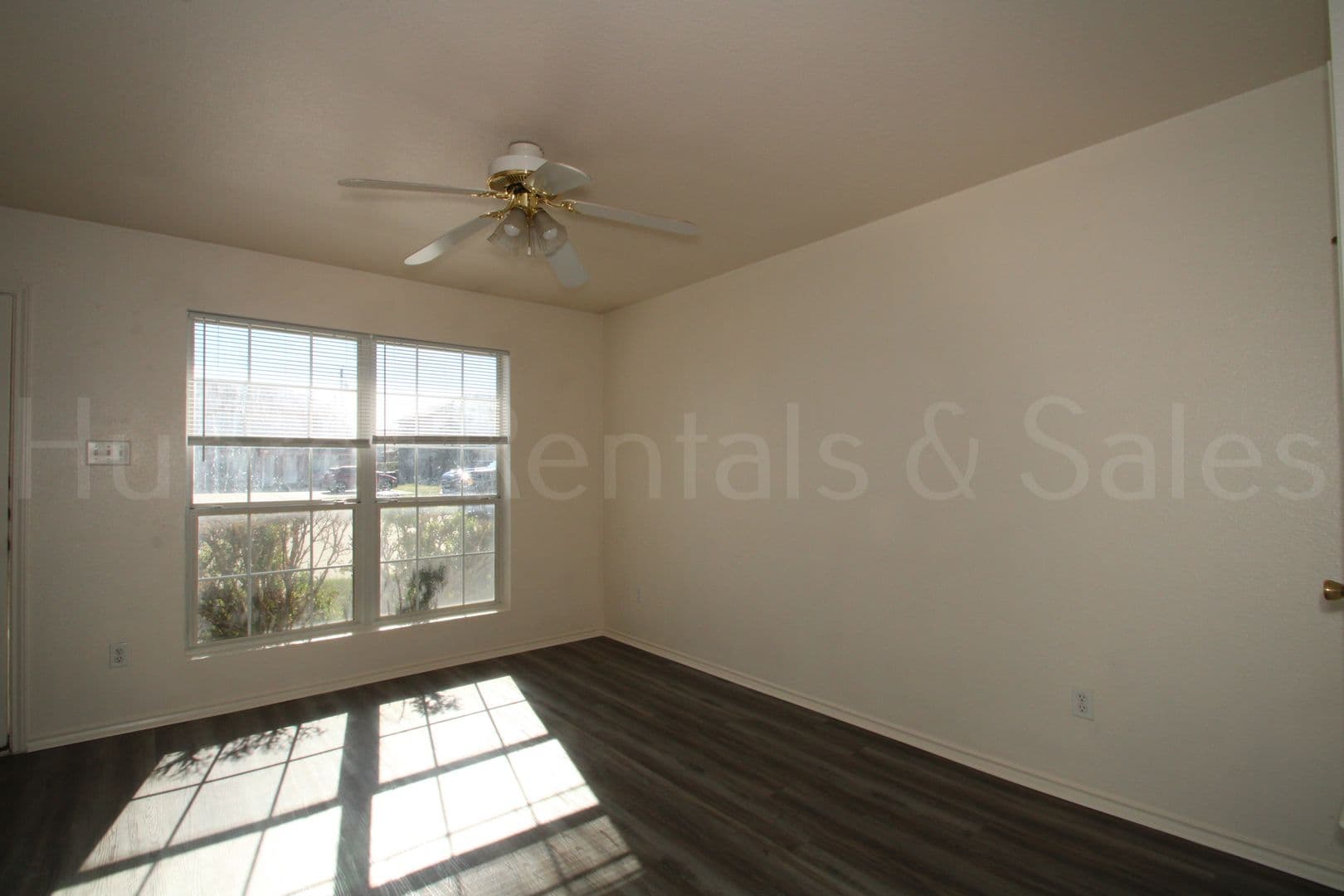 Killeen Townhome: 4301-C Alan Kent Dr