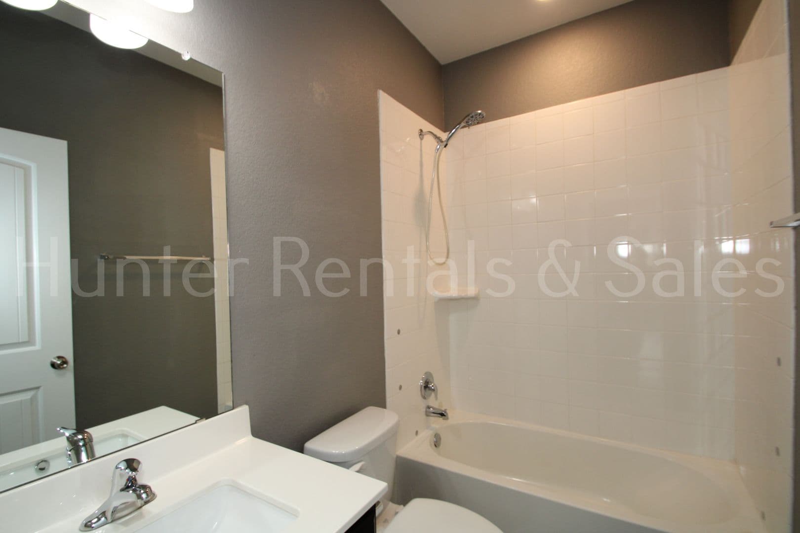 Belton House: 5561 Othello Dr