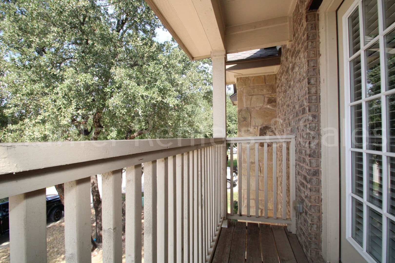 Belton House: 5561 Othello Dr