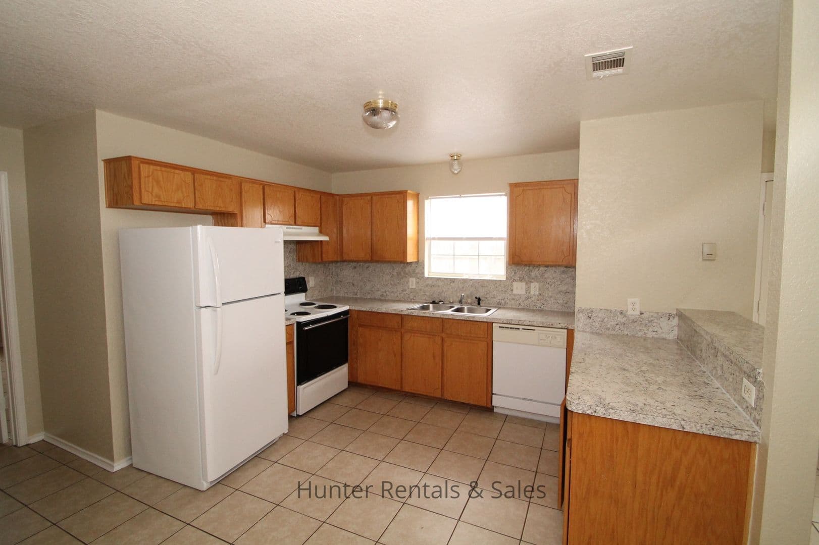 Killeen Townhome: 4504-D Jeff Scott Dr