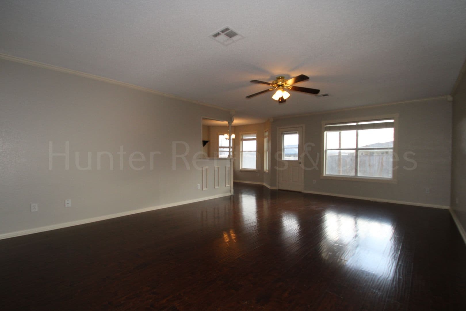 Killeen House: 4200 Matt Ct