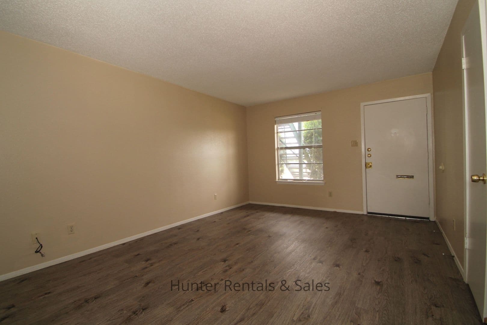 Killeen Apartment: 1604-A Cedarhill Dr