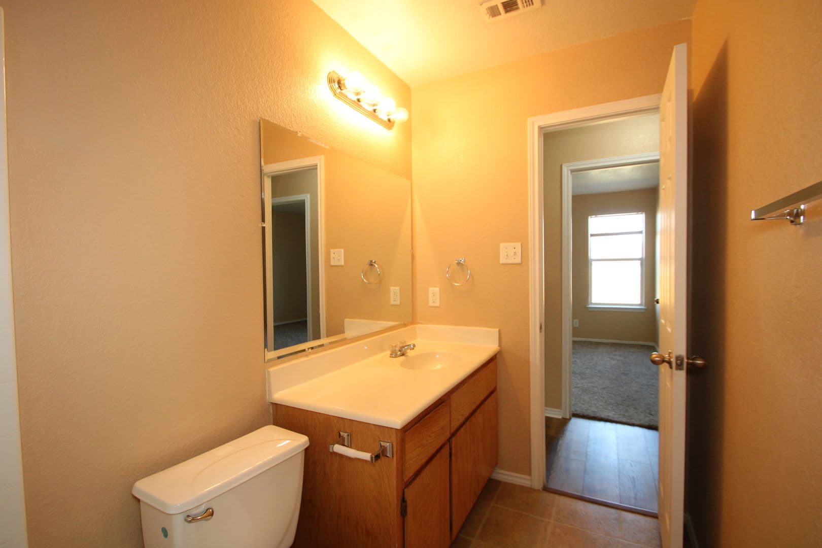 Killeen House: 3905 Bolivar Dr