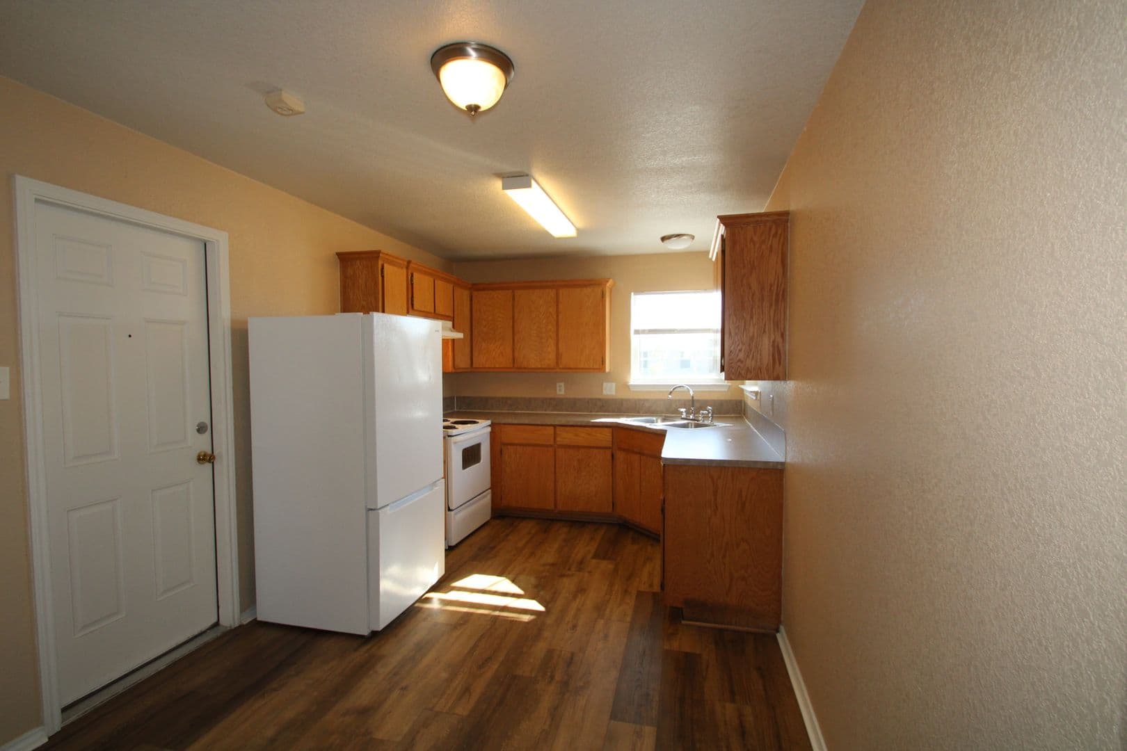Killeen House: 3905 Bolivar Dr