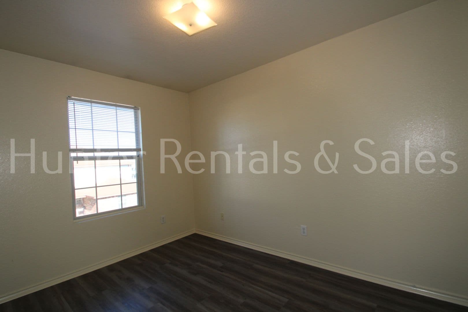 Killeen Townhome: 4301-B Alan Kent Dr