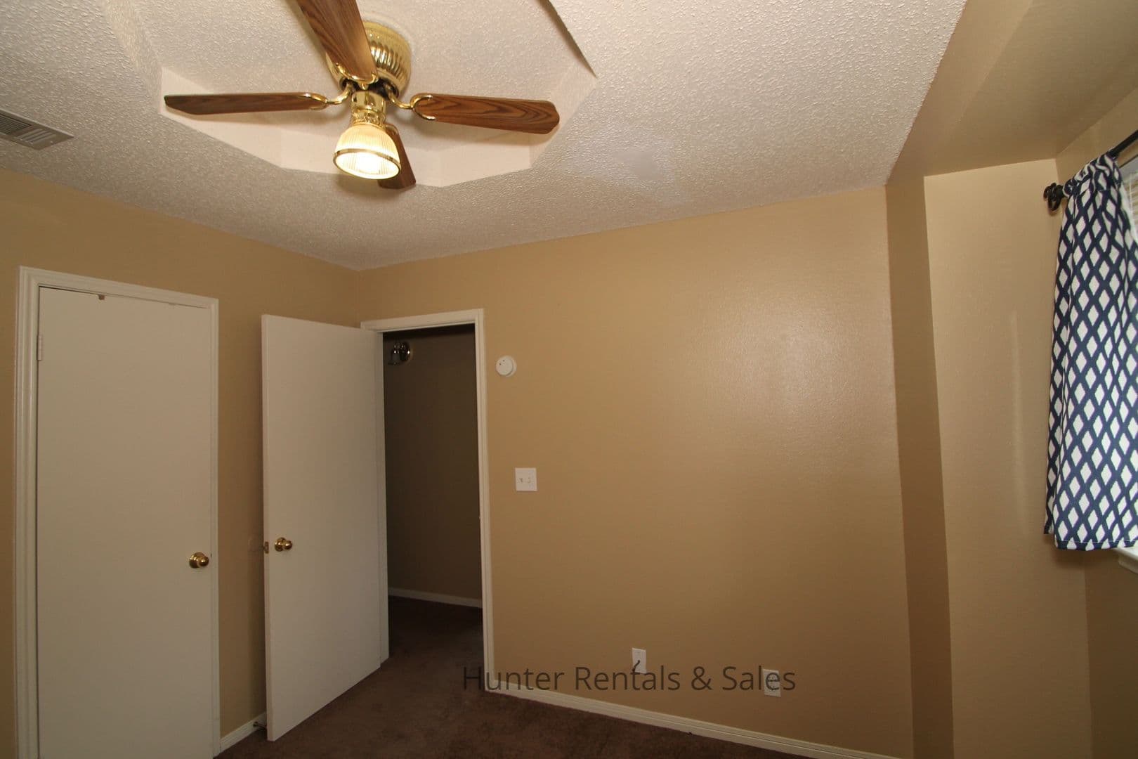 Killeen House: 3613 Christie Dr