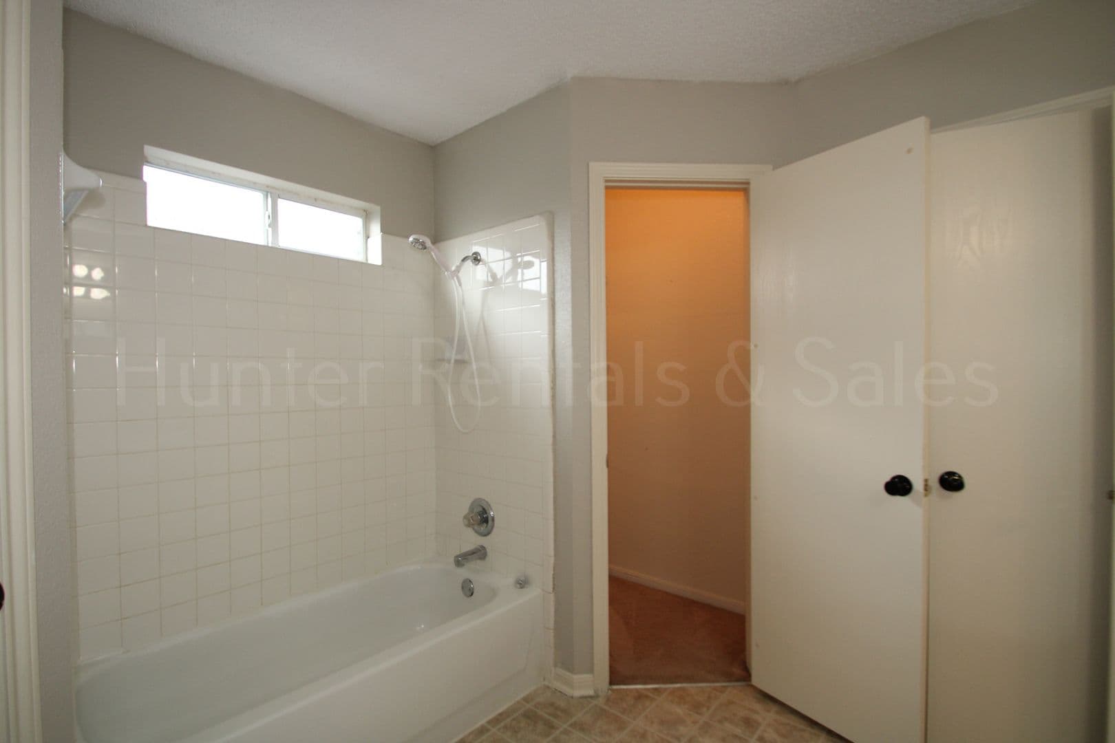 Killeen House: 4200 Matt Ct