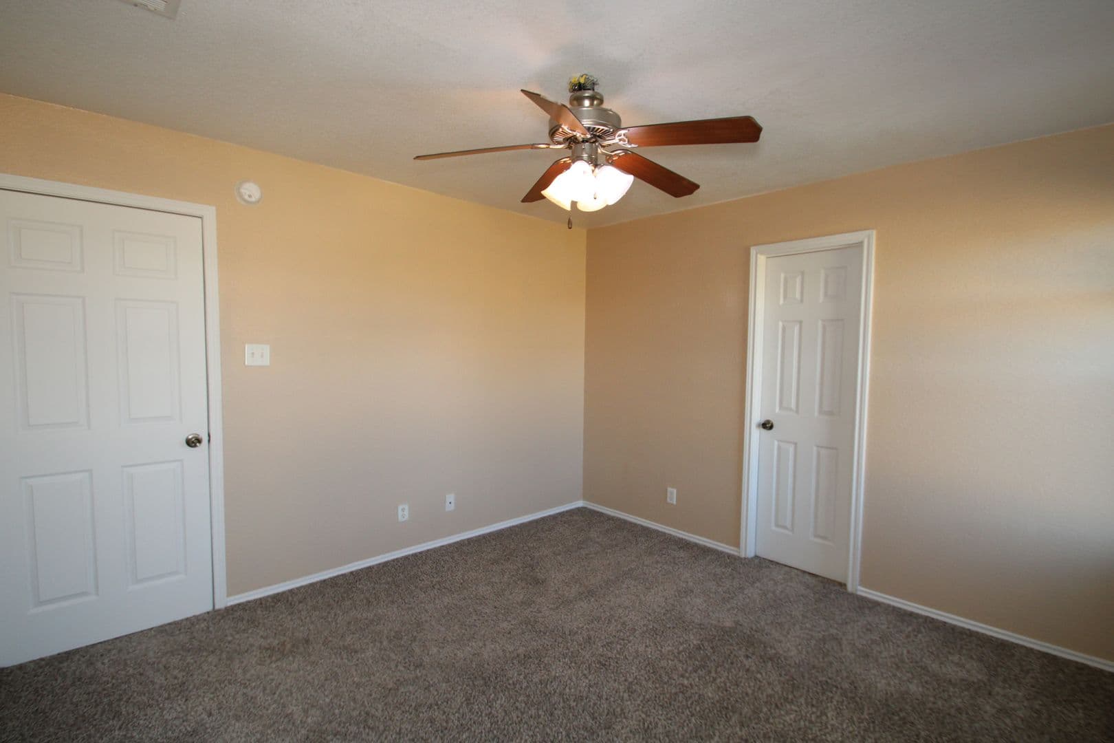 Killeen House: 3905 Bolivar Dr