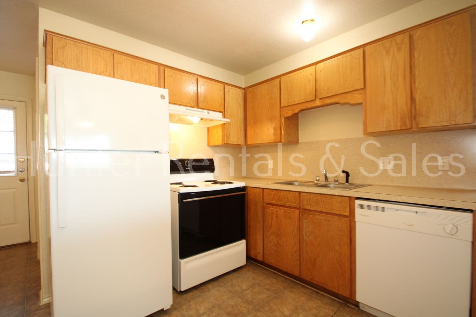 Killeen Townhome: 4301-B Alan Kent Dr