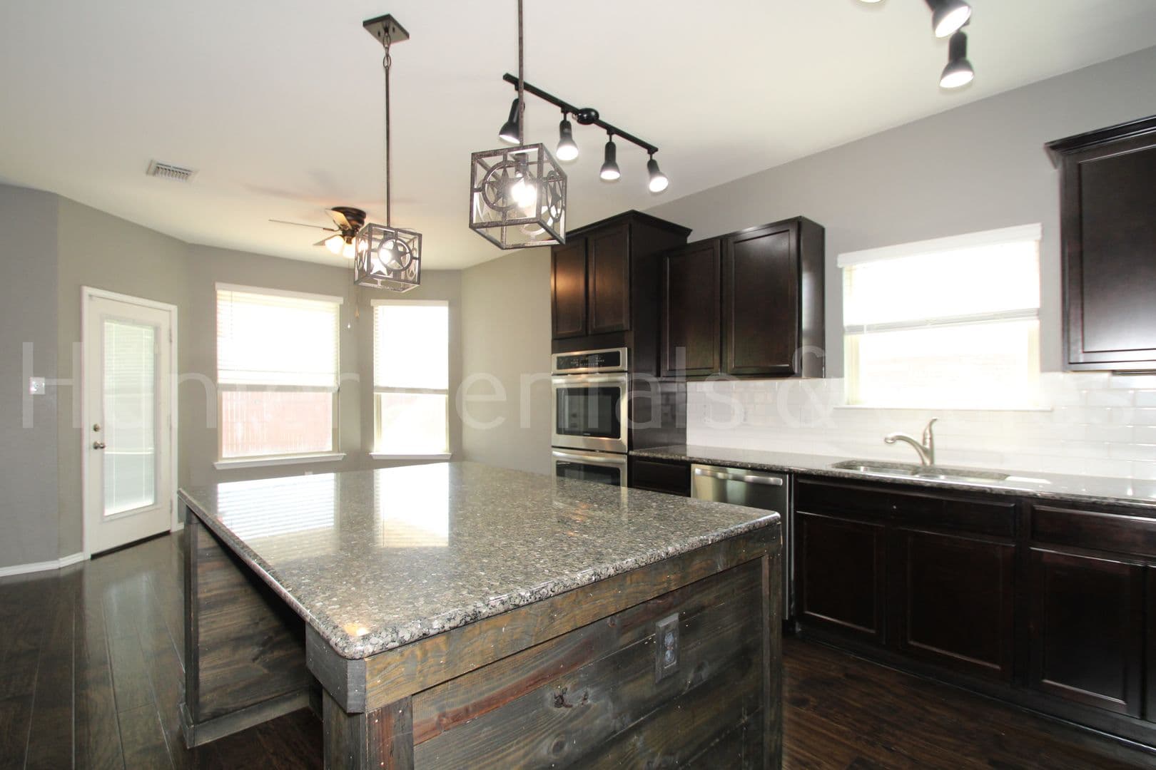 Belton House: 5561 Othello Dr