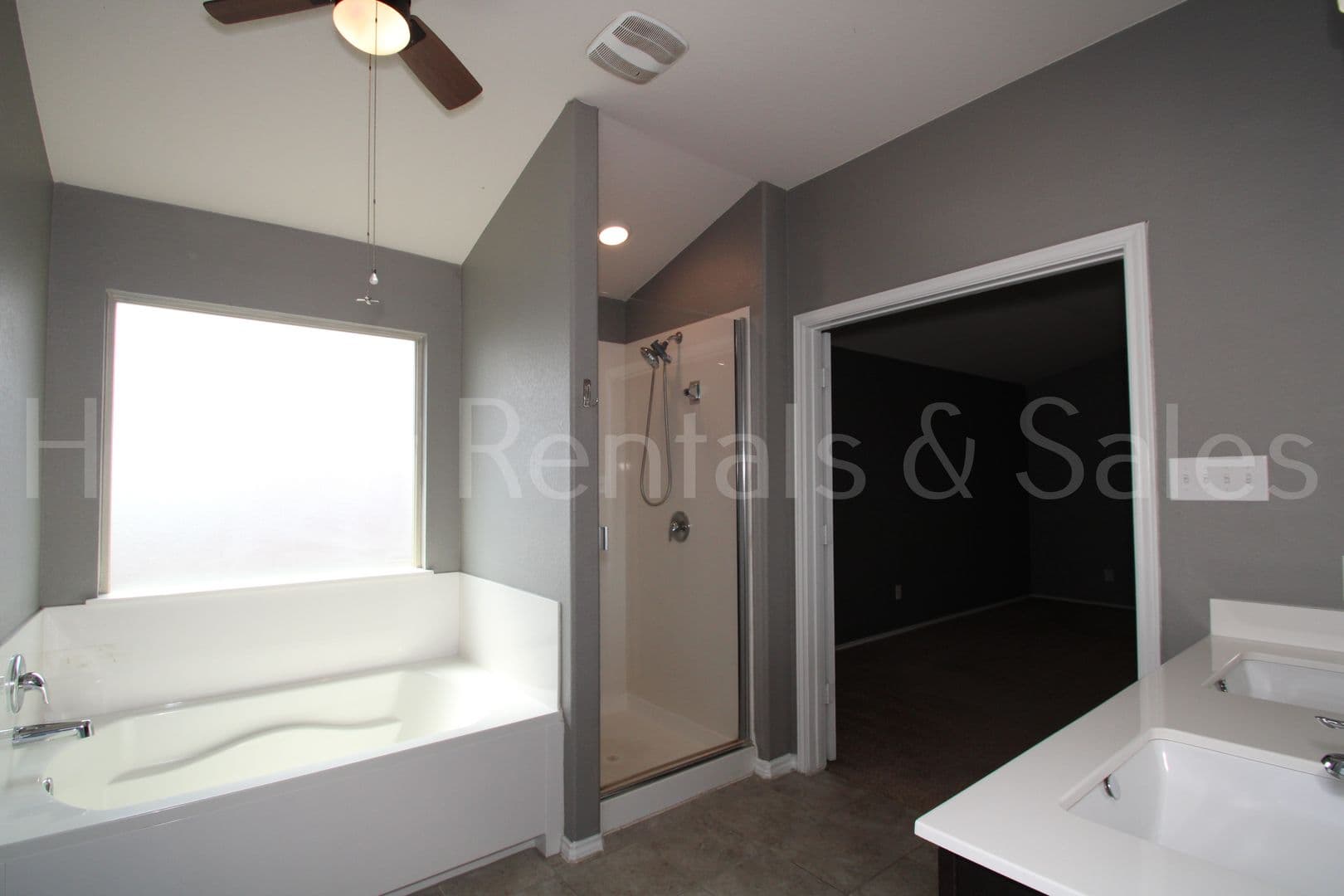 Belton House: 5561 Othello Dr