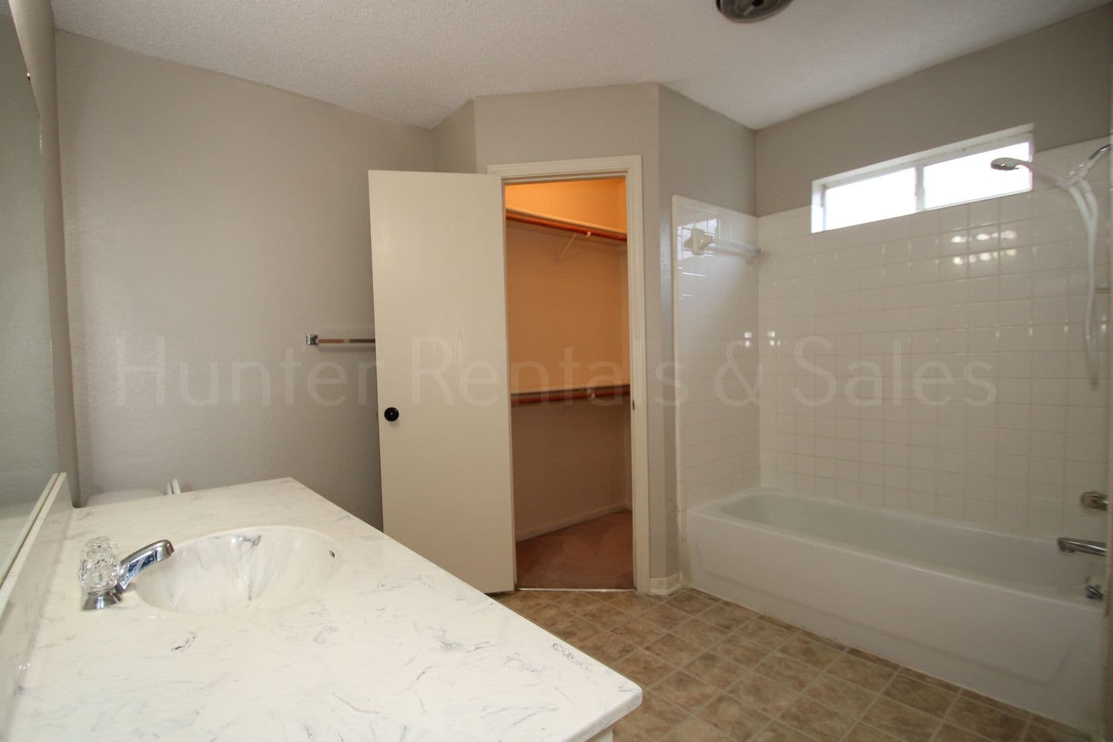 Killeen House: 4200 Matt Ct