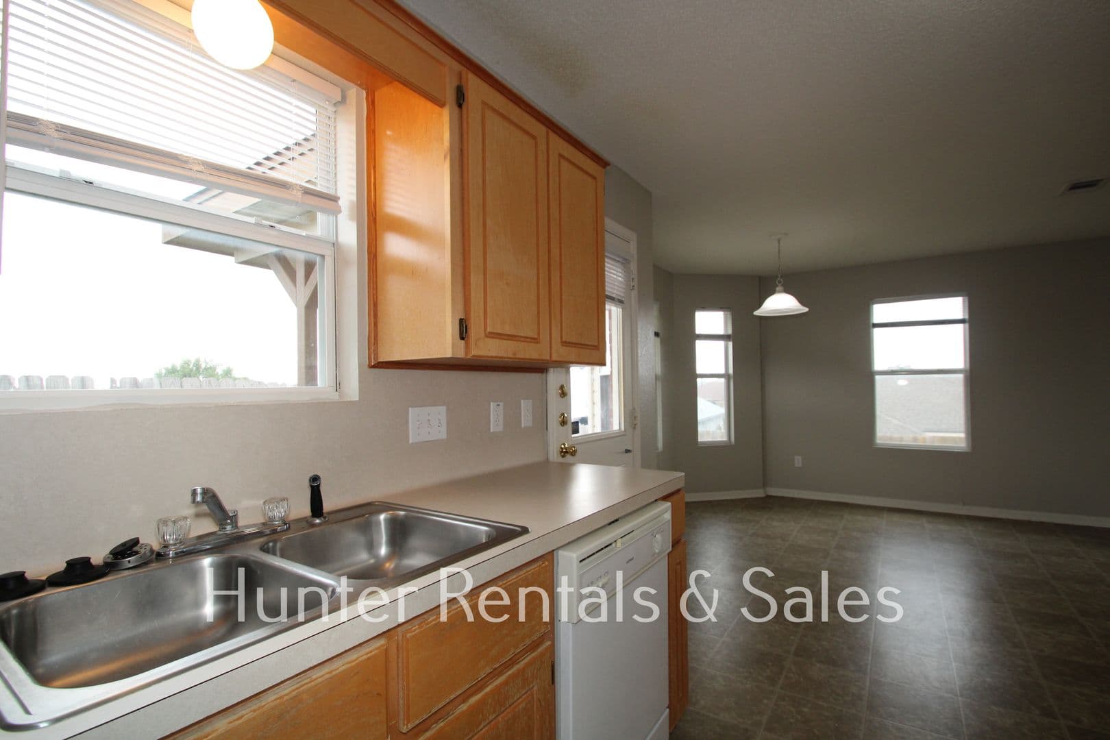 Killeen House: 4612 Hank Dr