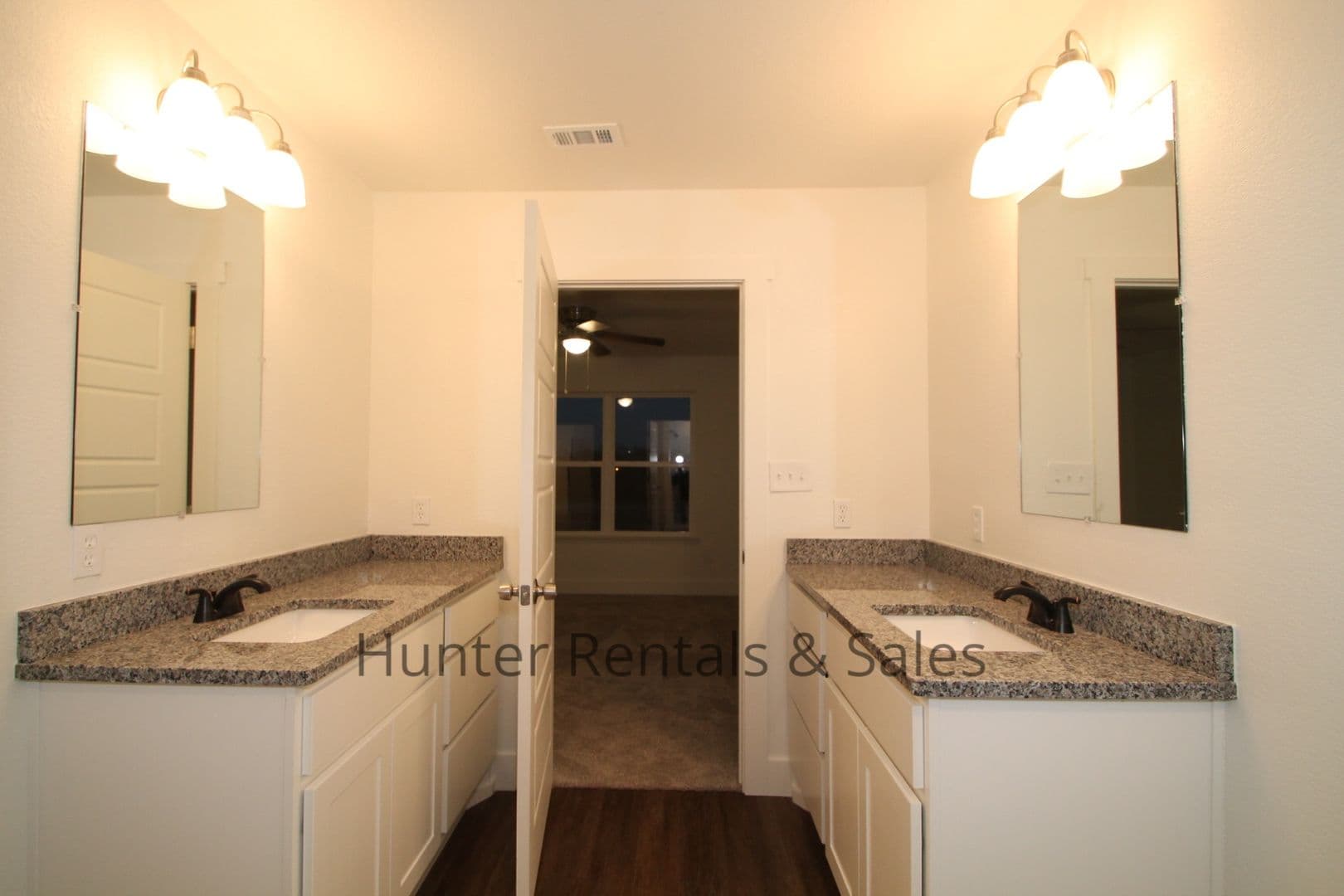 Belton Townhome: 1928 Royal Loop