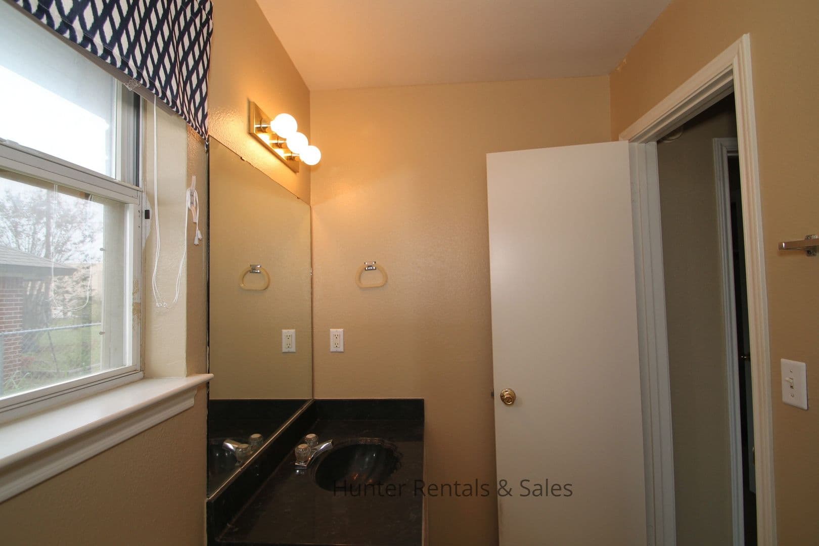 Killeen House: 3613 Christie Dr