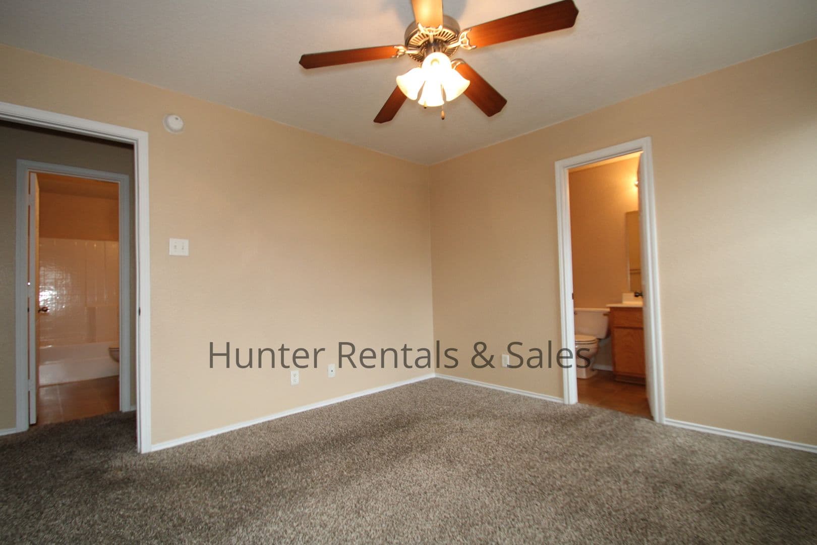 Killeen House: 3905 Bolivar Dr