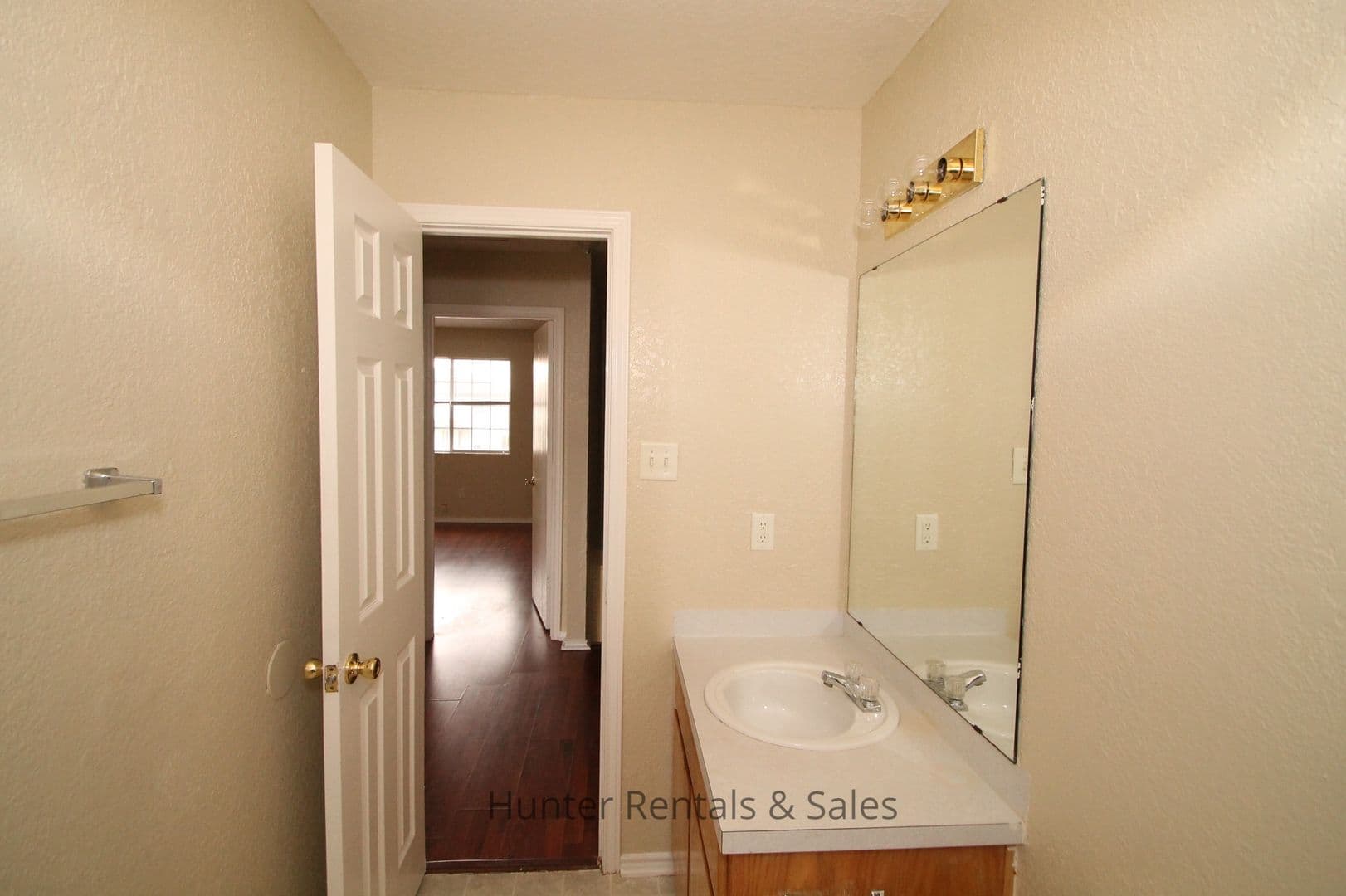 Killeen Townhome: 4504-D Jeff Scott Dr