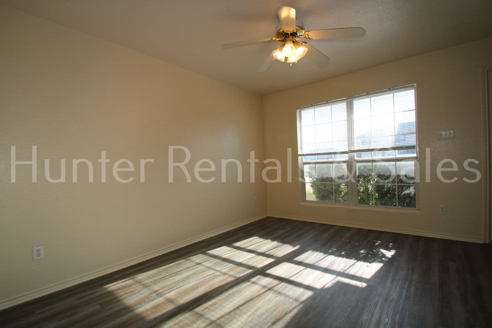 Killeen Townhome: 4301-B Alan Kent Dr