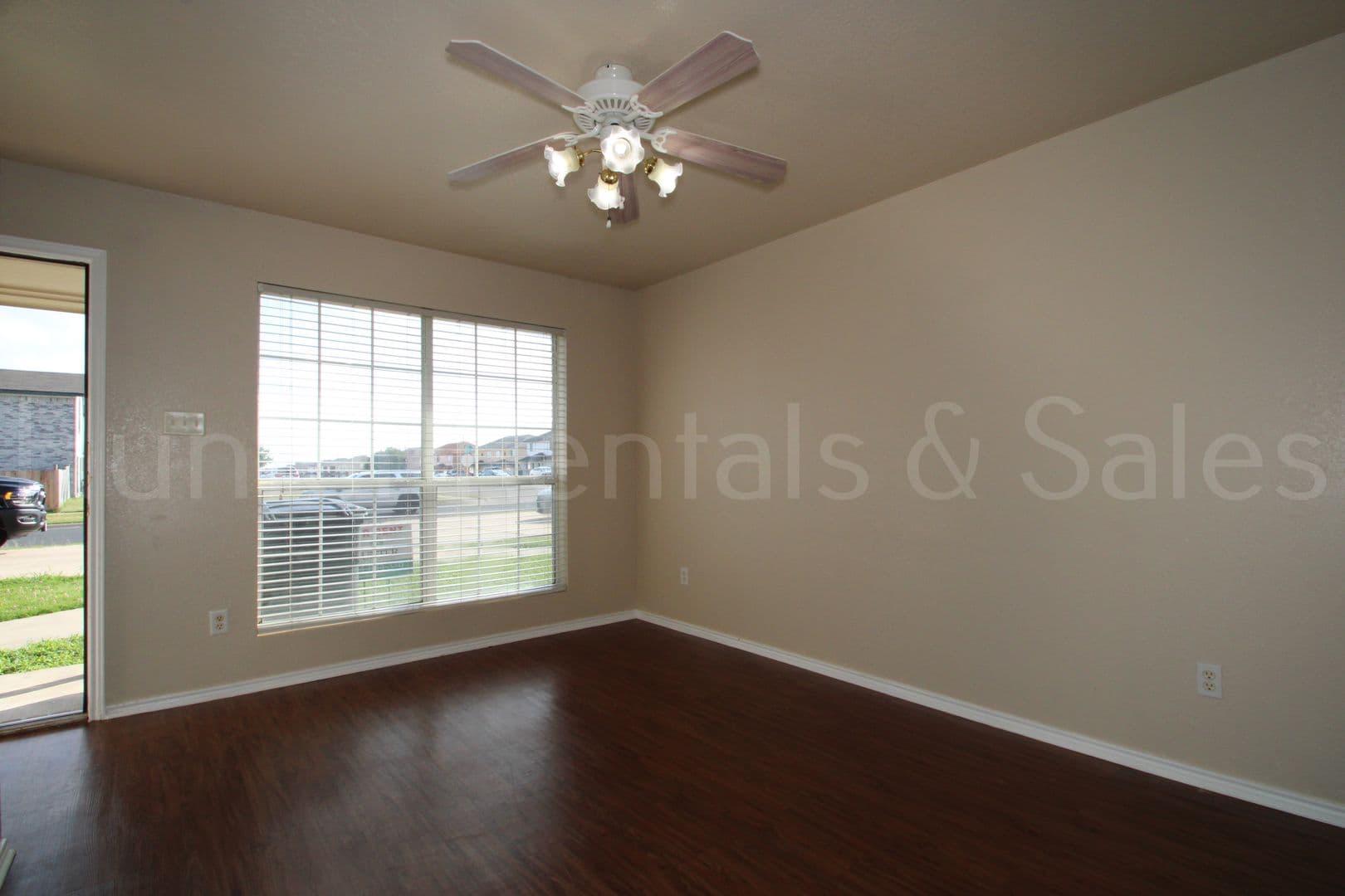 Killeen Townhome: 3904-C Gus Dr