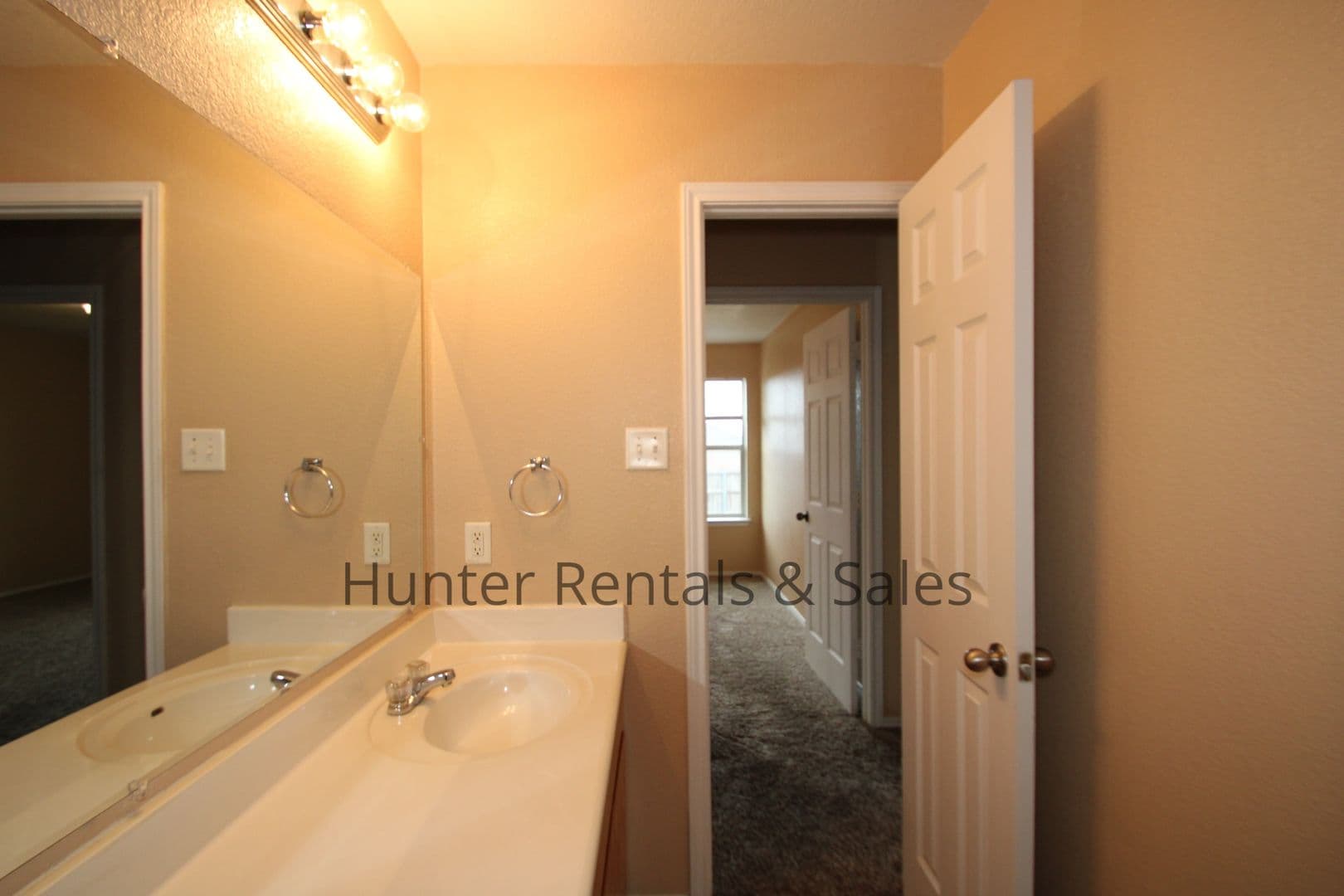Killeen House: 3905 Bolivar Dr
