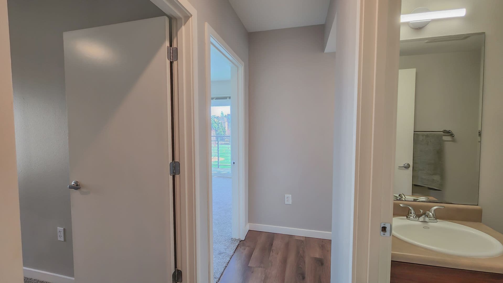 Seattle Apartment: 1641 Nagle Pl