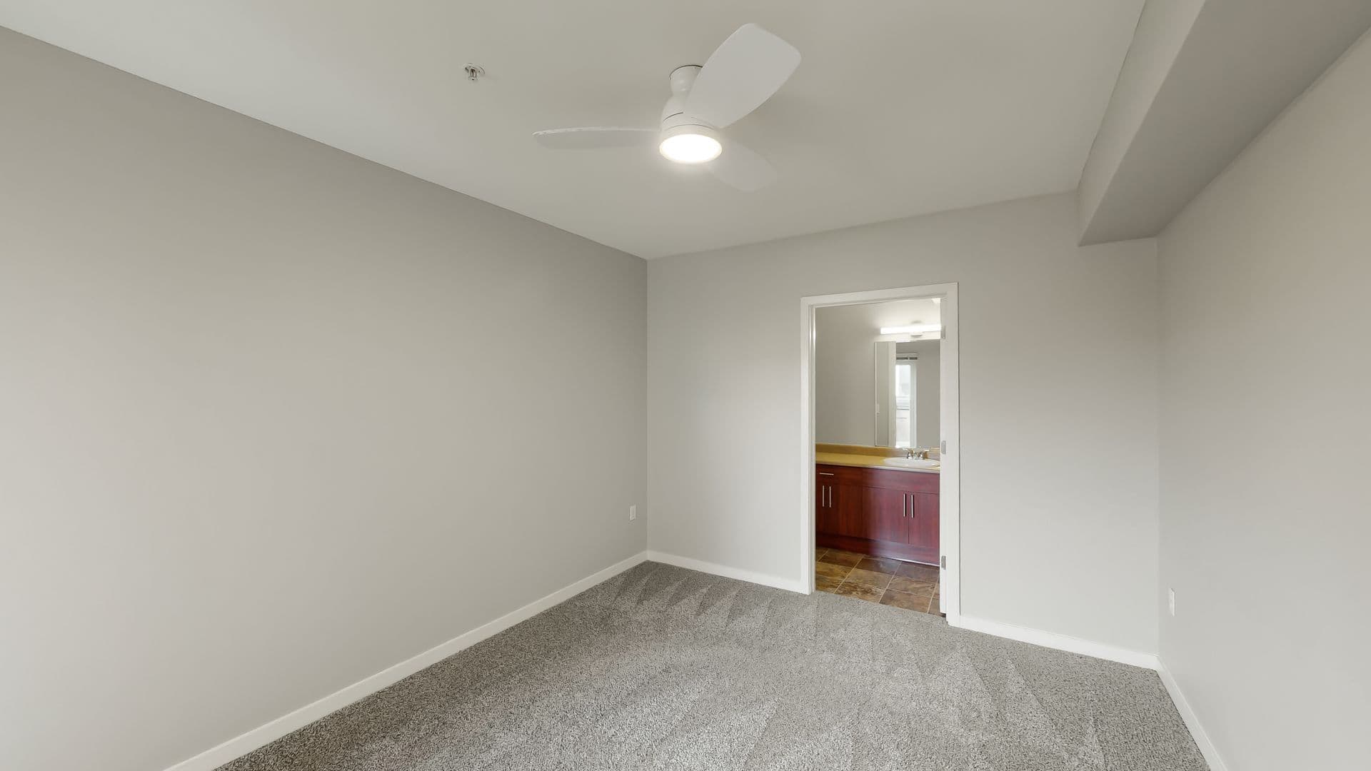 Seattle Apartment: 1641 Nagle Pl